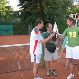db_Herrensieger nach dem Finale1_Tb270x270jpg.png